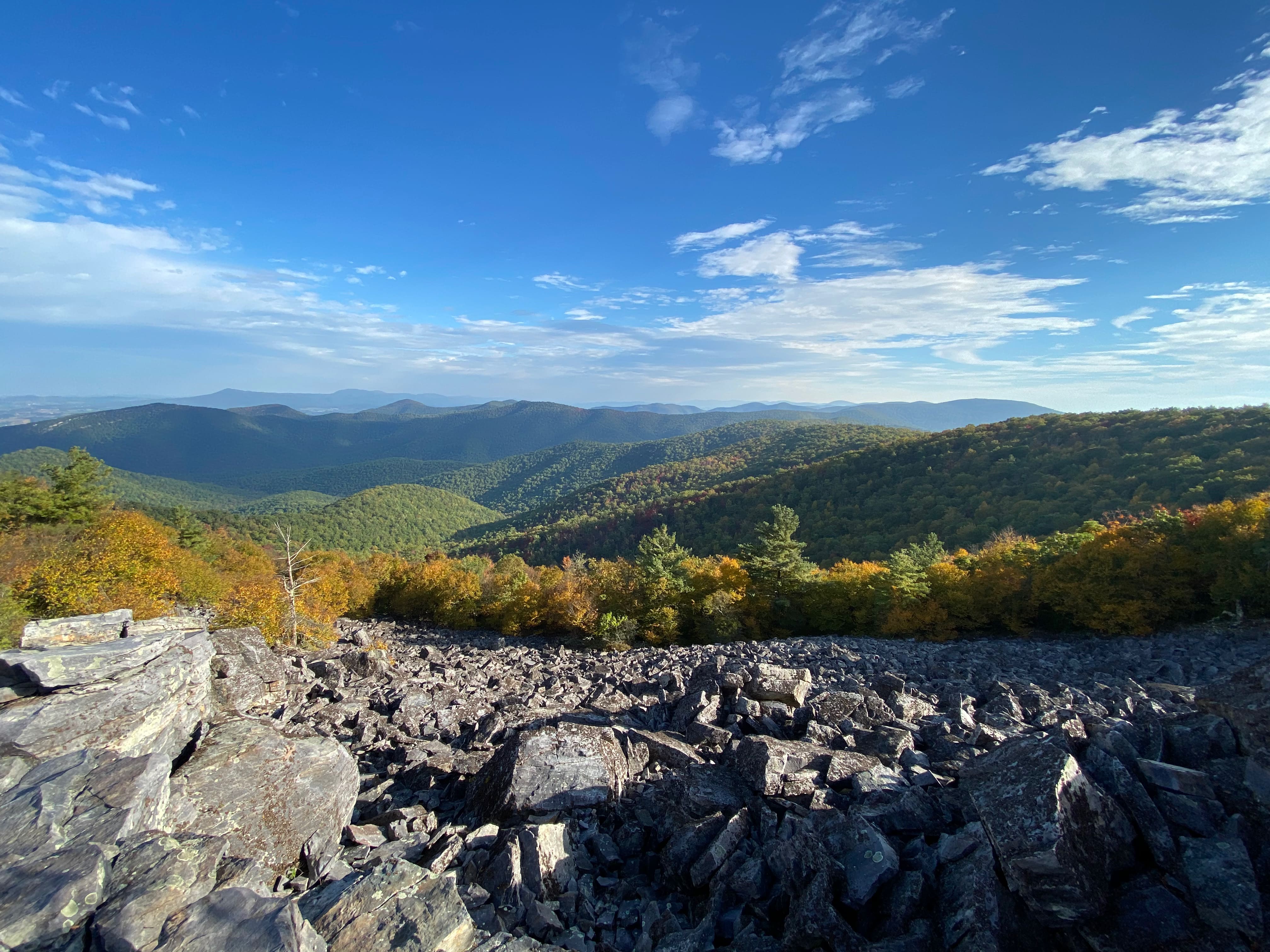 Expansive views of the valley below.